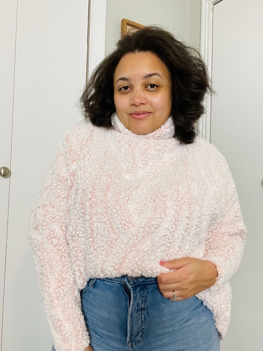 I made a sweater using a throw&nbsp;blanket!